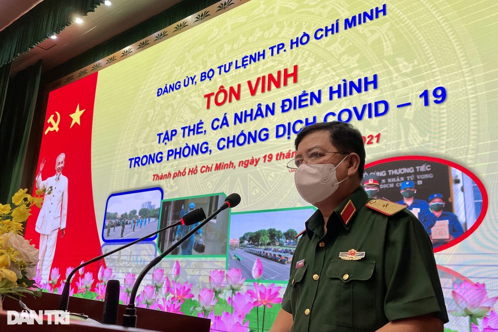1.200 cá nhân thuộc lực lượng vũ trang TPHCM mắc Covid-19 khi chống dịch - 1 1.200 cá nhân thuộc lực lượng vũ trang TPHCM mắc Covid-19 khi chống dịch - 1
