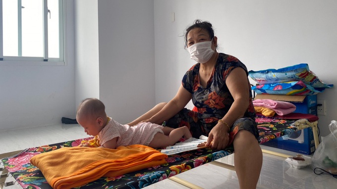 Khoa nhi bất đắc dĩ tại khu cách ly ở Bình Dương - Ảnh 2.