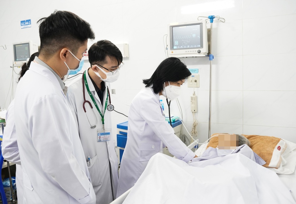 Đột quỵ tăng dịp cuối năm, bác sĩ giải thích điều nhiều người vẫn nhầm lẫn - 2 Đột quỵ tăng dịp cuối năm, bác sĩ giải thích điều nhiều người vẫn nhầm lẫn - 2