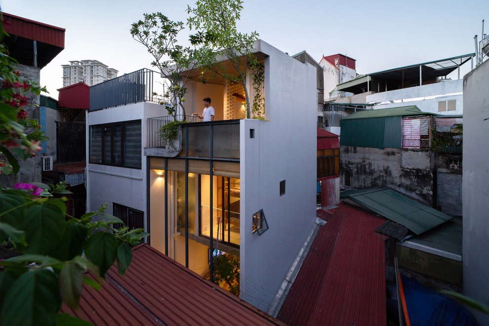 Ngôi nhà 24 m2 trong hẻm nhỏ Hà Nội vẫn thoáng gió và đầy cây xanh - 5 Ngôi nhà 24 m2 trong hẻm nhỏ Hà Nội vẫn thoáng gió và đầy cây xanh - 5