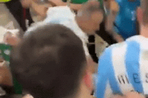 Cổ động viên Argentina và Mexico tiếp tục ẩu đả tại Qatar