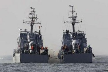 Tàu Hàn Quốc bị chìm khi tham gia cứu hộ, 9 người mất tích 