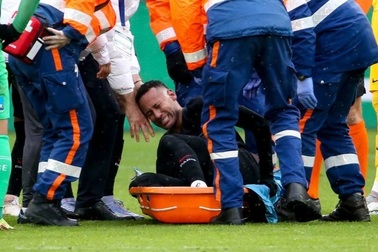 PSG nhận thông tin sốc từ Neymar sau chấn thương kinh hoàng