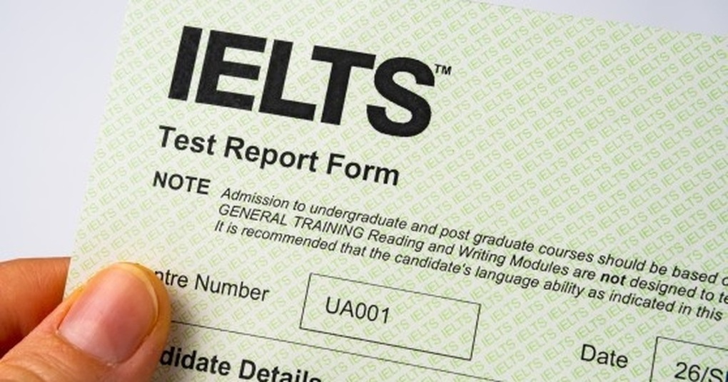 Bị giữ chứng chỉ IELTS để kiểm tra, học sinh sợ không kịp xét tuyển đại học  | Báo Dân trí