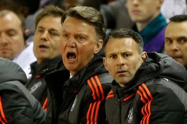 MU hãy cứ… “rẻ tiền” như Liverpool