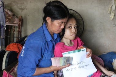 Gần 94 triệu đồng đến với cô gái có khối u khổng lồ ở bắp chân