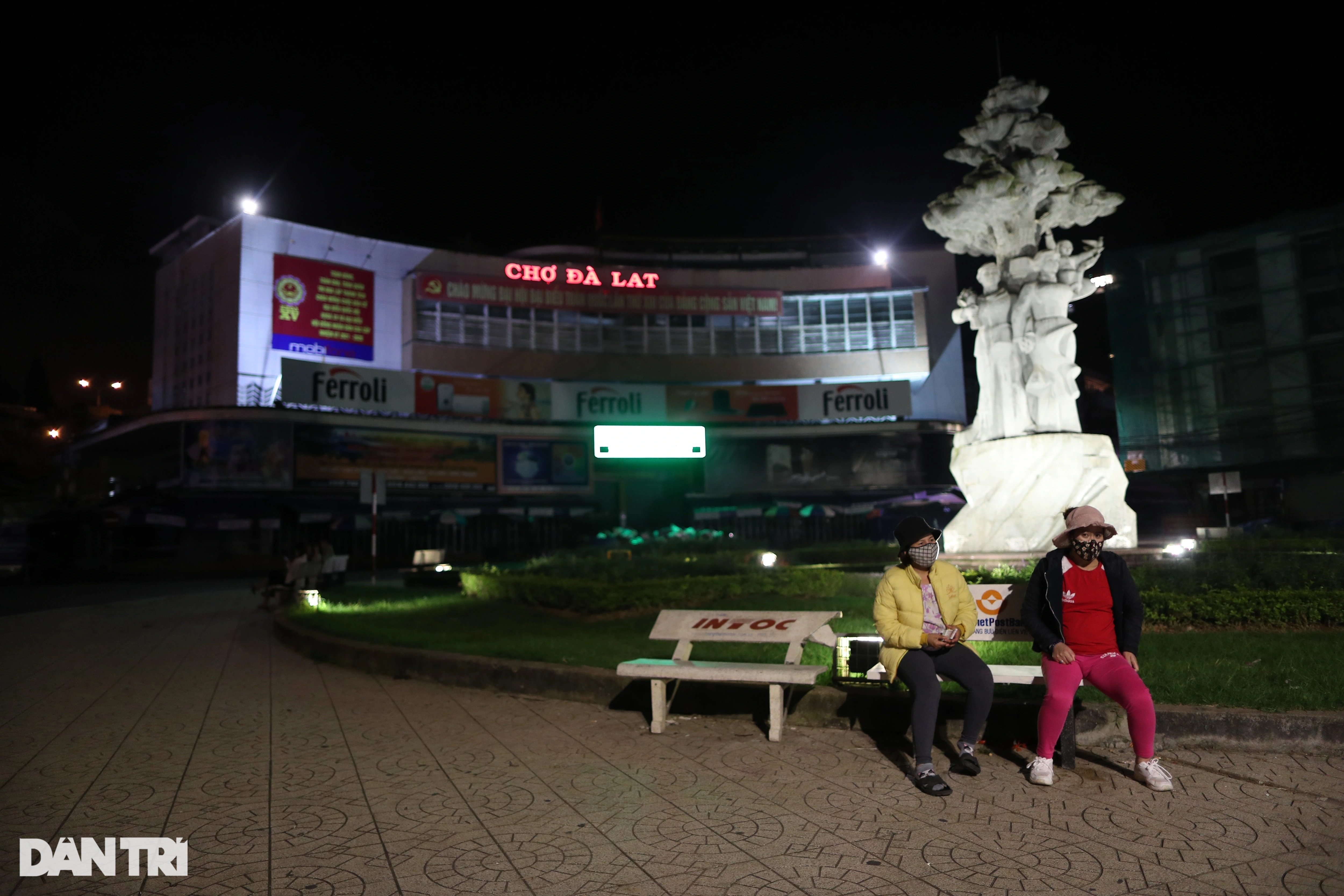 Chợ đêm Đà Lạt vắng vẻ lạ thường sau nới lỏng giãn cách - 3 Chợ đêm Đà Lạt vắng vẻ lạ thường sau nới lỏng giãn cách - 3