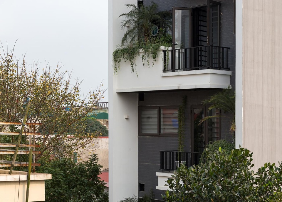 Ngôi nhà với mặt tiền so le đón nắng lạ mắt của cặp vợ chồng ở Bắc Ninh - 4 Ngôi nhà với mặt tiền so le đón nắng lạ mắt của cặp vợ chồng ở Bắc Ninh - 4