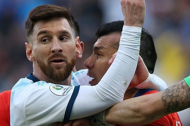 Messi từ chối nhận giải và tuyên bố sốc về Copa America 2019