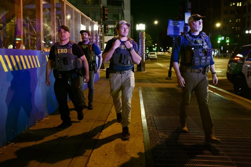 Mỹ sẽ tăng cường đặc vụ FBI tuần tra ban đêm tại thủ đô Washington - 1 Mỹ sẽ tăng cường đặc vụ FBI tuần tra ban đêm tại thủ đô Washington - 1