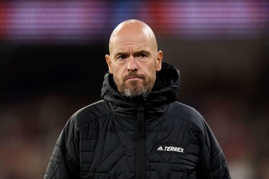 HLV Ten Hag "nổi điên" vì màn trình diễn của Man Utd