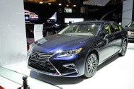 Lexus giới thiệu ES 350 phiên bản 2016