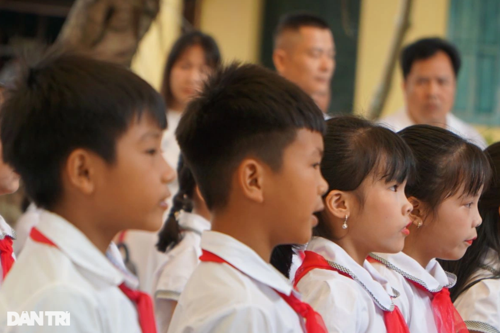Mẹ không phải đi vay tiền mỗi khi em nhập viện nữa - 1 Mẹ không phải đi vay tiền mỗi khi em nhập viện nữa - 1