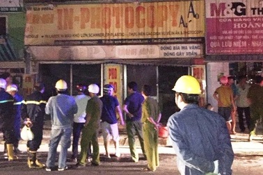 Cháy rụi tiệm photocopy sát Đại học Ngân hàng