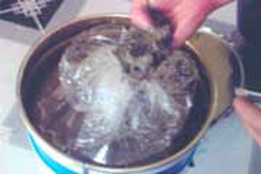 “Sản xuất” sơn Kova từ nước lã và cát