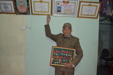 Cụ ông hai lần vinh dự được đón Bác Hồ