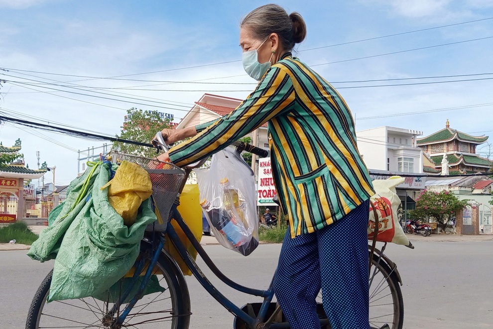 Bạc Liêu: Hỗ trợ khoảng 4.000 người bán vé số do tạm dừng hoạt động - 1 Bạc Liêu: Hỗ trợ khoảng 4.000 người bán vé số do tạm dừng hoạt động - 1