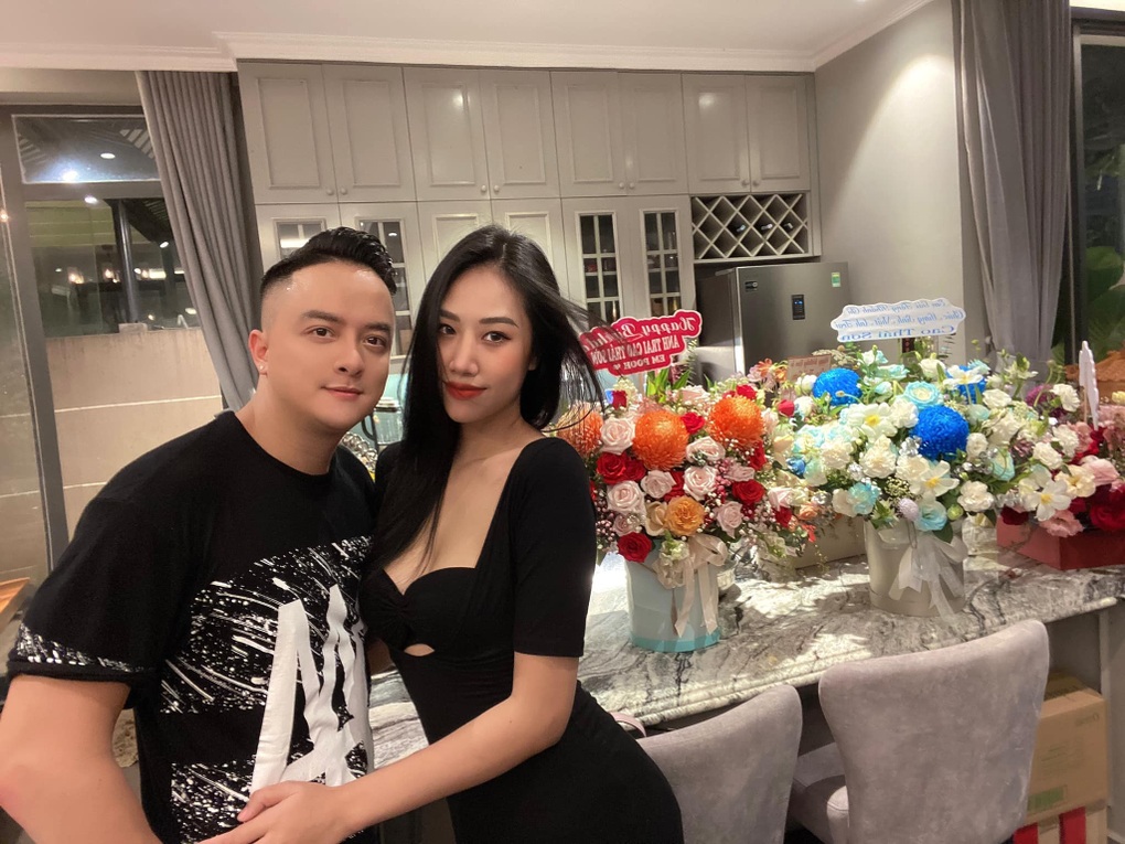 Quang Minh nói về chuyện tình lệch 37 tuổi: Tôi không có lỗi với ai - 12 Quang Minh nói về chuyện tình lệch 37 tuổi: Tôi không có lỗi với ai - 12