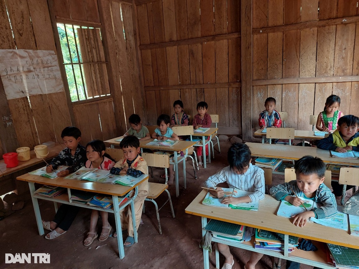 Pa Tết, nơi điểm trường 5 không, học sinh khao khát có phòng học - 2 Pa Tết, nơi điểm trường 5 không, học sinh khao khát có phòng học - 2