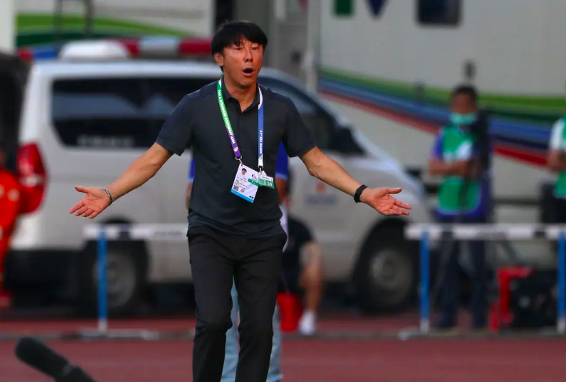U23 Indonesia chỉ còn 15 cầu thủ gặp Malaysia, HLV Shin Tae-yong đau đầu - 1 U23 Indonesia chỉ còn 15 cầu thủ gặp Malaysia, HLV Shin Tae-yong đau đầu - 1
