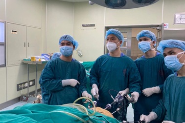 Nội soi điều trị ung thư đại trực tràng qua lỗ tự nhiên