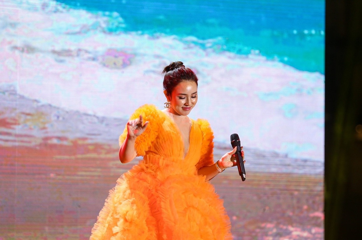 Du khách tấp nập check in tại quần thể có nhiều bể bơi nhất Việt Nam - 7