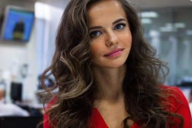 Tân phát ngôn viên 26 tuổi xinh đẹp của Bộ trưởng Quốc phòng Nga