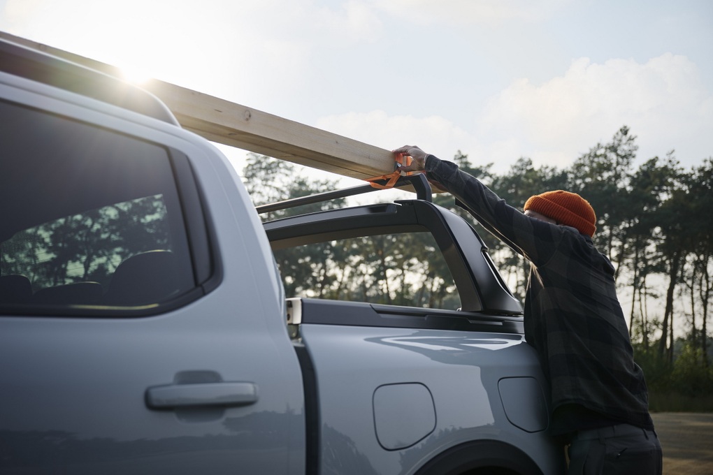 Ford Ranger có thêm phiên bản PHEV, chạy được 45km thuần điện - 8