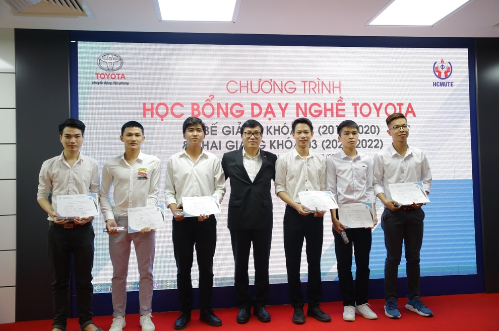 Cơ hội giành học bổng dạy nghề 2 năm của Toyota - 1 Cơ hội giành học bổng dạy nghề 2 năm của Toyota - 1