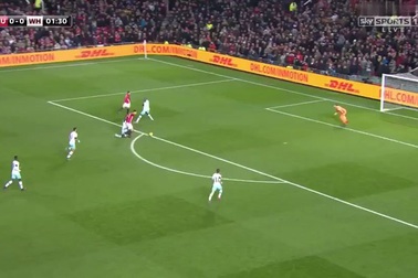 Vùi dập West Ham, MU vào bán kết League Cup