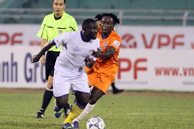 Thua trước 2 bàn, XMXT Sài Gòn vẫn ngược dòng thắng Kiên Giang