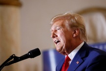 Ông Trump nói Mỹ "đang rơi xuống địa ngục" sau phiên tòa lịch sử