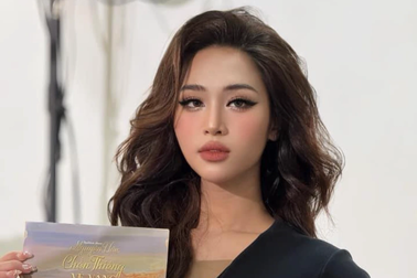 Người mẫu rối loạn hormon bẩm sinh được đặc cách tham gia show thời trang