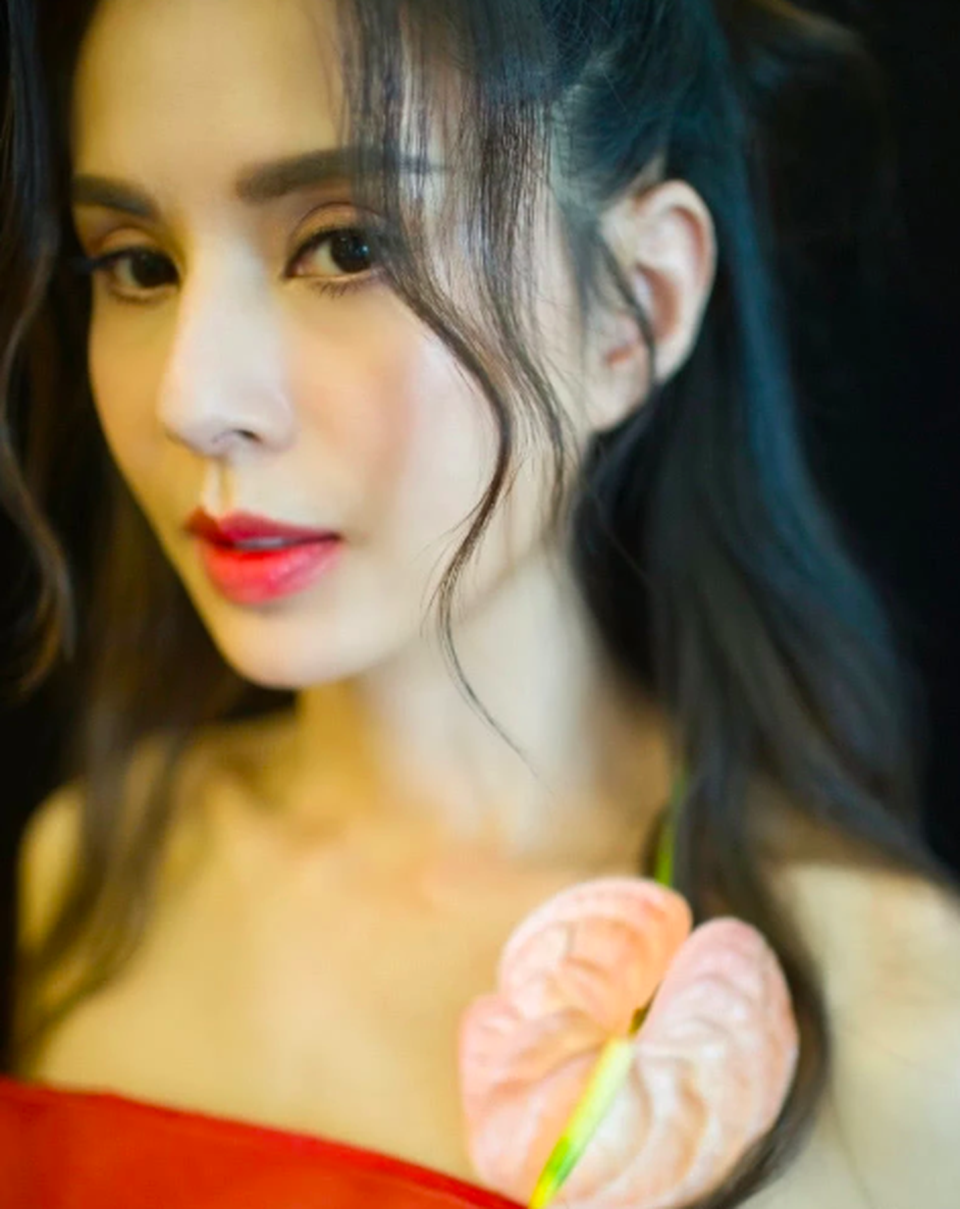 “Tiểu Long Nữ” Lý Nhược Đồng trẻ đẹp đáng ngưỡng mộ! - 5 “Tiểu Long Nữ” Lý Nhược Đồng trẻ đẹp đáng ngưỡng mộ! - 5