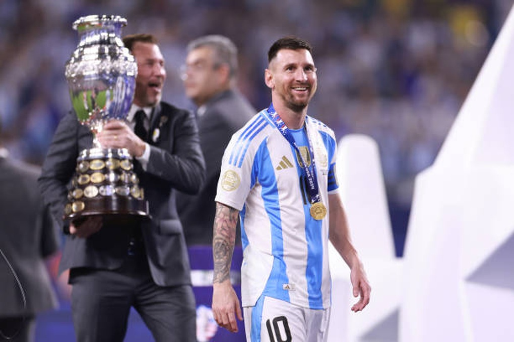 Messi đi vào lịch sử Inter Miami, vượt mặt Ronaldo với kỷ lục khó tin trước thềm VL World Cup 2026