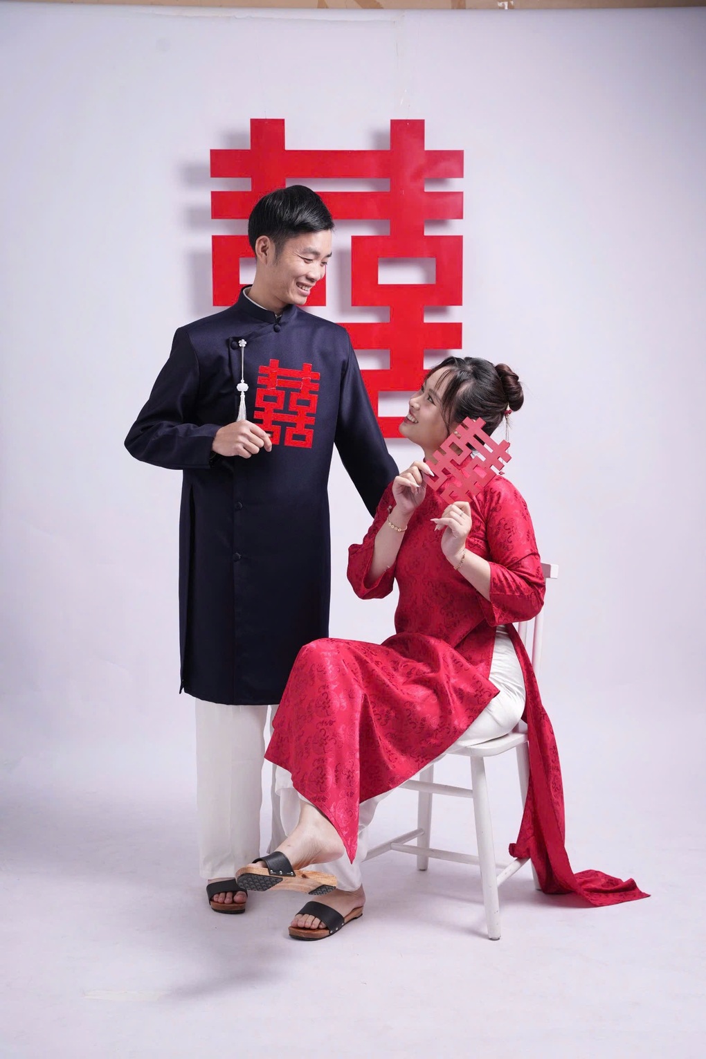 Cặp đôi kết hôn sau sáp nhập, phó chủ tịch phường viết thư chúc mừng - 3 Cặp đôi kết hôn sau sáp nhập, phó chủ tịch phường viết thư chúc mừng - 3