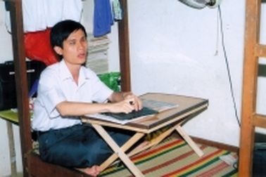 Số phận nghiệt ngã của một sinh viên khiếm thị