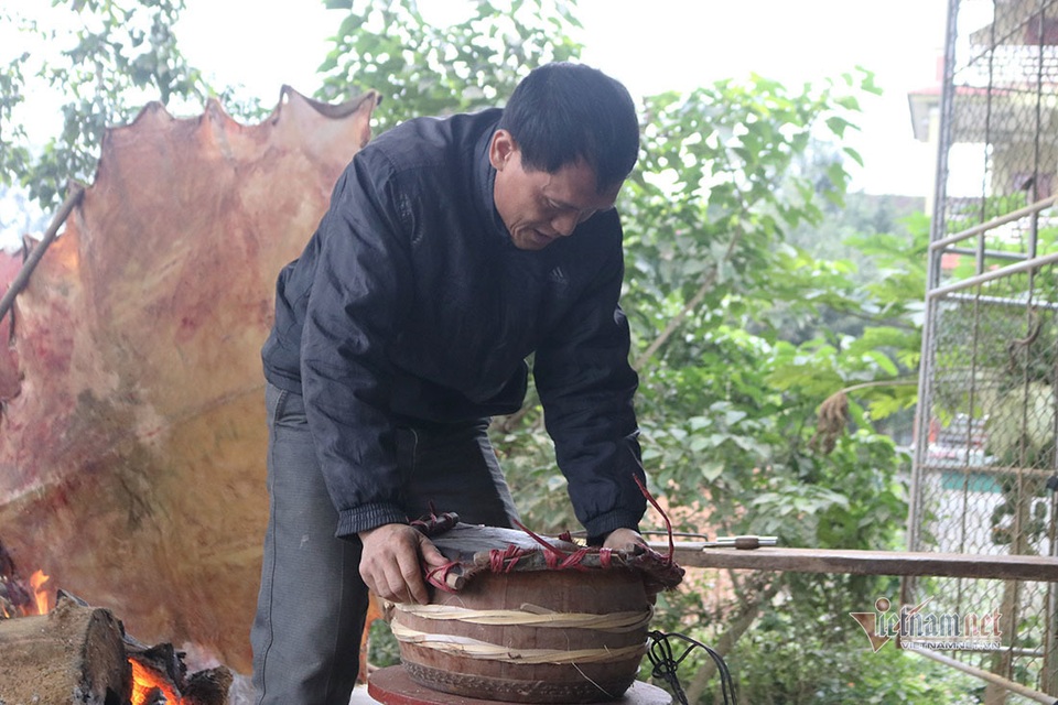 Hậu duệ 9 đời làm trống lý giải bí quyết chọn da trâu - 10