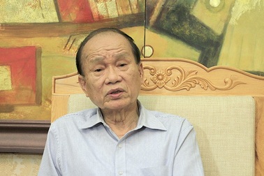 Giá nước khoáng bằng nửa lít xăng, trong cuộc họp có cụ Mười chỉ uống chè xanh