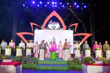 Senvita ra mắt dòng son sen, nước hoa sen: Nâng tầm giá trị cánh sen Việt