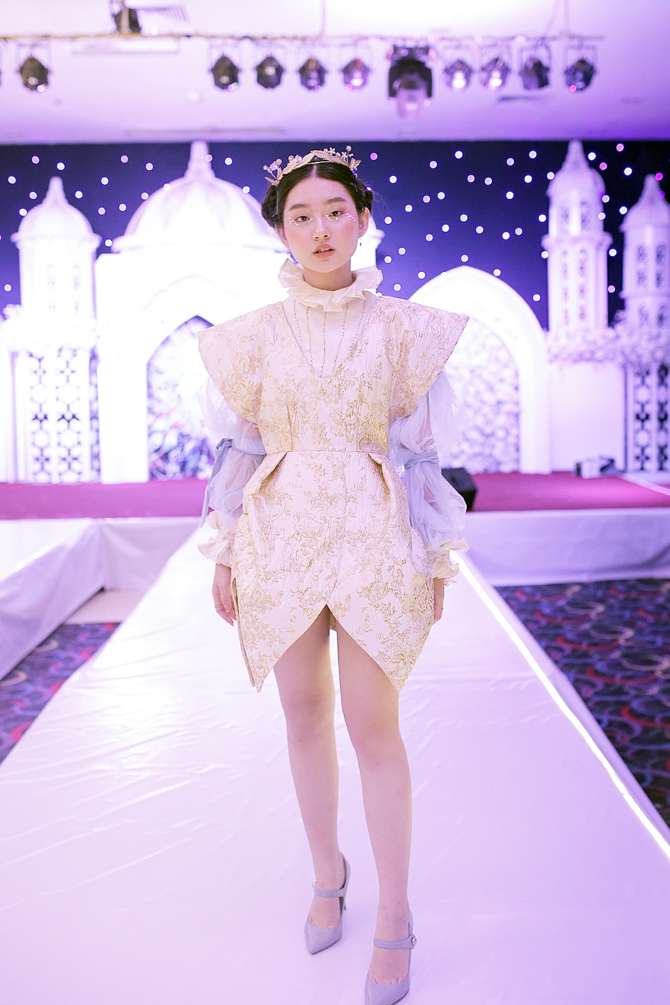 Chiêm ngưỡng những thiết kế thời trang độc đáo của học sinh Hà thành - 1 Chiêm ngưỡng những thiết kế thời trang độc đáo của học sinh Hà thành - 1