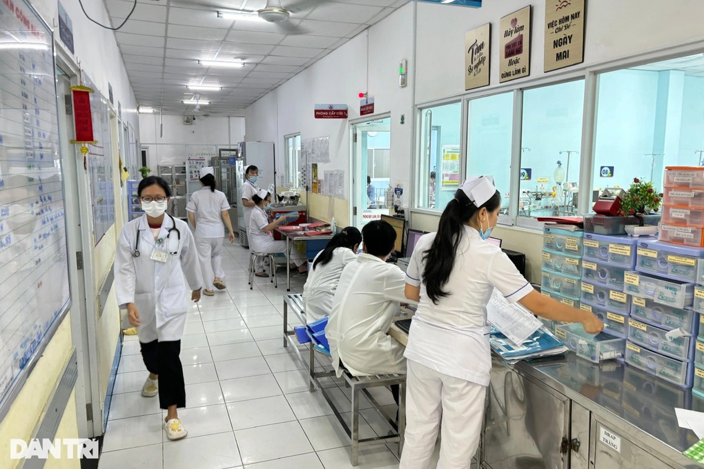 Bệnh viện tại TPHCM tăng tốc chuẩn bị kê đơn thuốc điện tử - 2 Bệnh viện tại TPHCM tăng tốc chuẩn bị kê đơn thuốc điện tử - 2