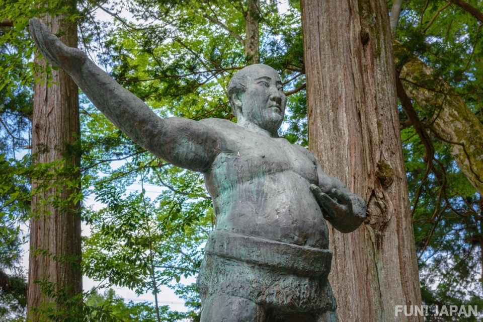 Tìm hiểu về môn đấu vật sumo truyền thống ở Nhật Bản - 2 Tìm hiểu về môn đấu vật sumo truyền thống ở Nhật Bản - 2