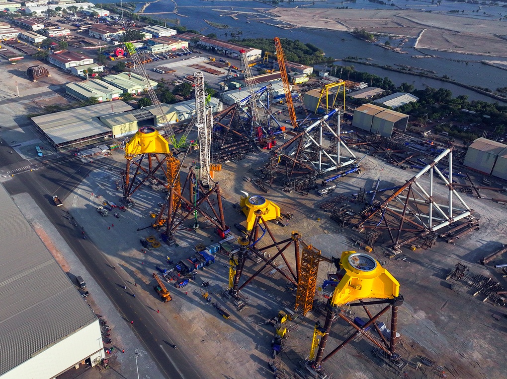 Petrovietnam hoàn thành vượt mức kế hoạch sản xuất kinh doanh 6 tháng đầu năm - 9 Petrovietnam hoàn thành vượt mức kế hoạch sản xuất kinh doanh 6 tháng đầu năm - 9