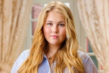 Công chúa thừa kế ngai vàng Hà Lan bị gãy tay vì cưỡi ngựa