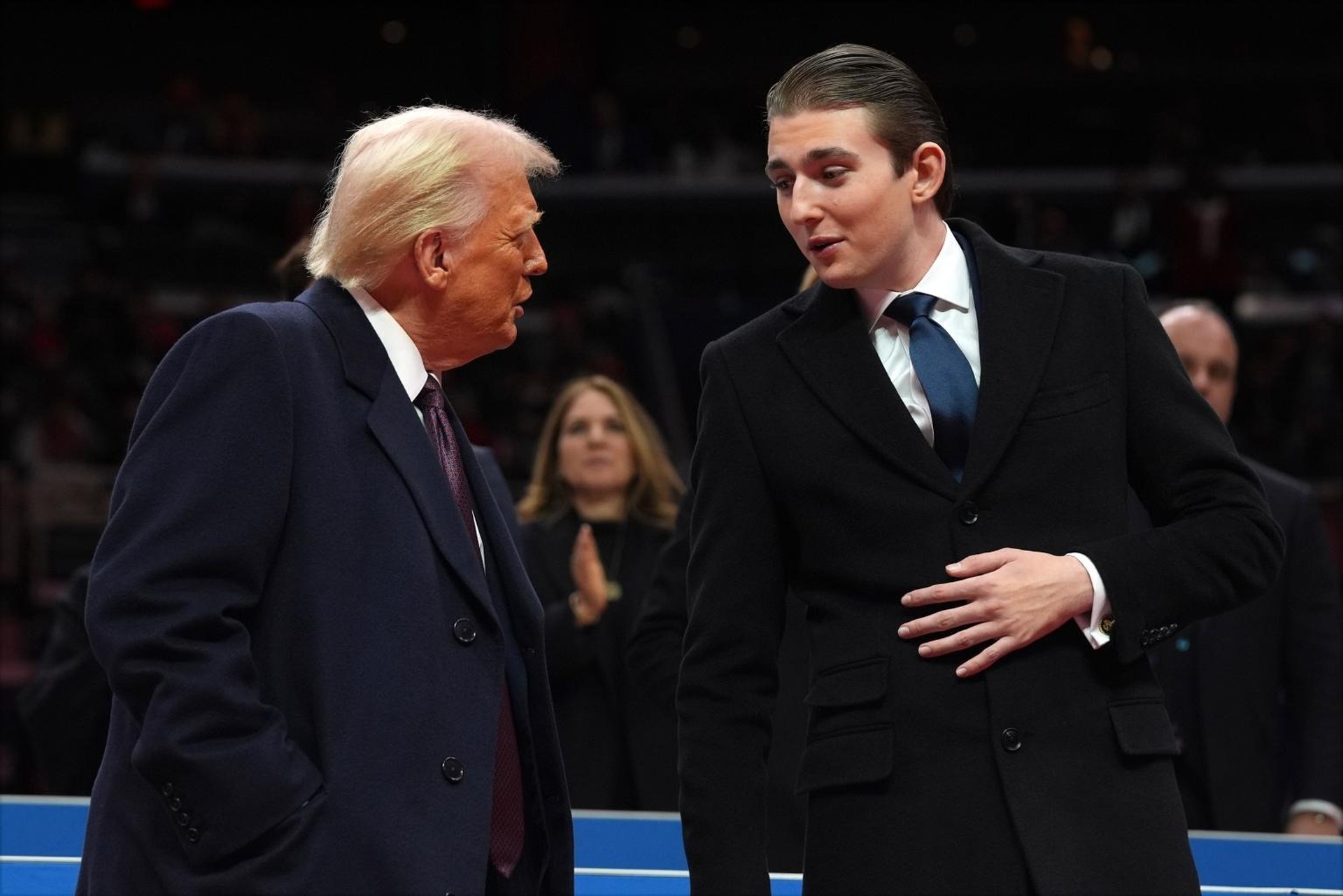 Barron Trump lần đầu xuất hiện ở trường ĐH ở vị trí con trai Tổng thống Mỹ - 4 Barron Trump lần đầu xuất hiện ở trường ĐH ở vị trí con trai Tổng thống Mỹ - 4
