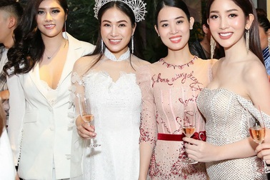 Dàn sao đến chúc mừng Hoa hậu Tuyết Nga