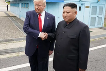 Ông Trump: Ông Kim Jong-un "gửi lời xin lỗi nhỏ" về các vụ thử tên lửa