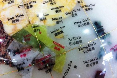 Vietinbank tiêu hủy hơn 40 quả địa cầu in hình xuyên tạc