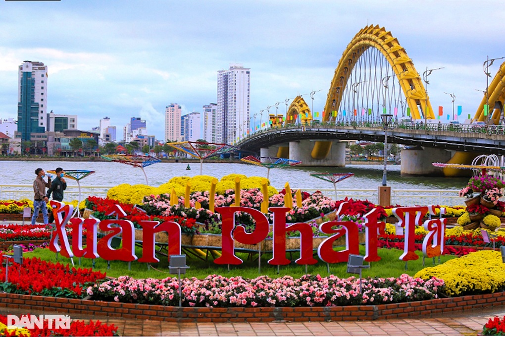Đà Nẵng yêu cầu lãnh đạo không dùng xe công đi chơi Tết - 1 Đà Nẵng yêu cầu lãnh đạo không dùng xe công đi chơi Tết - 1